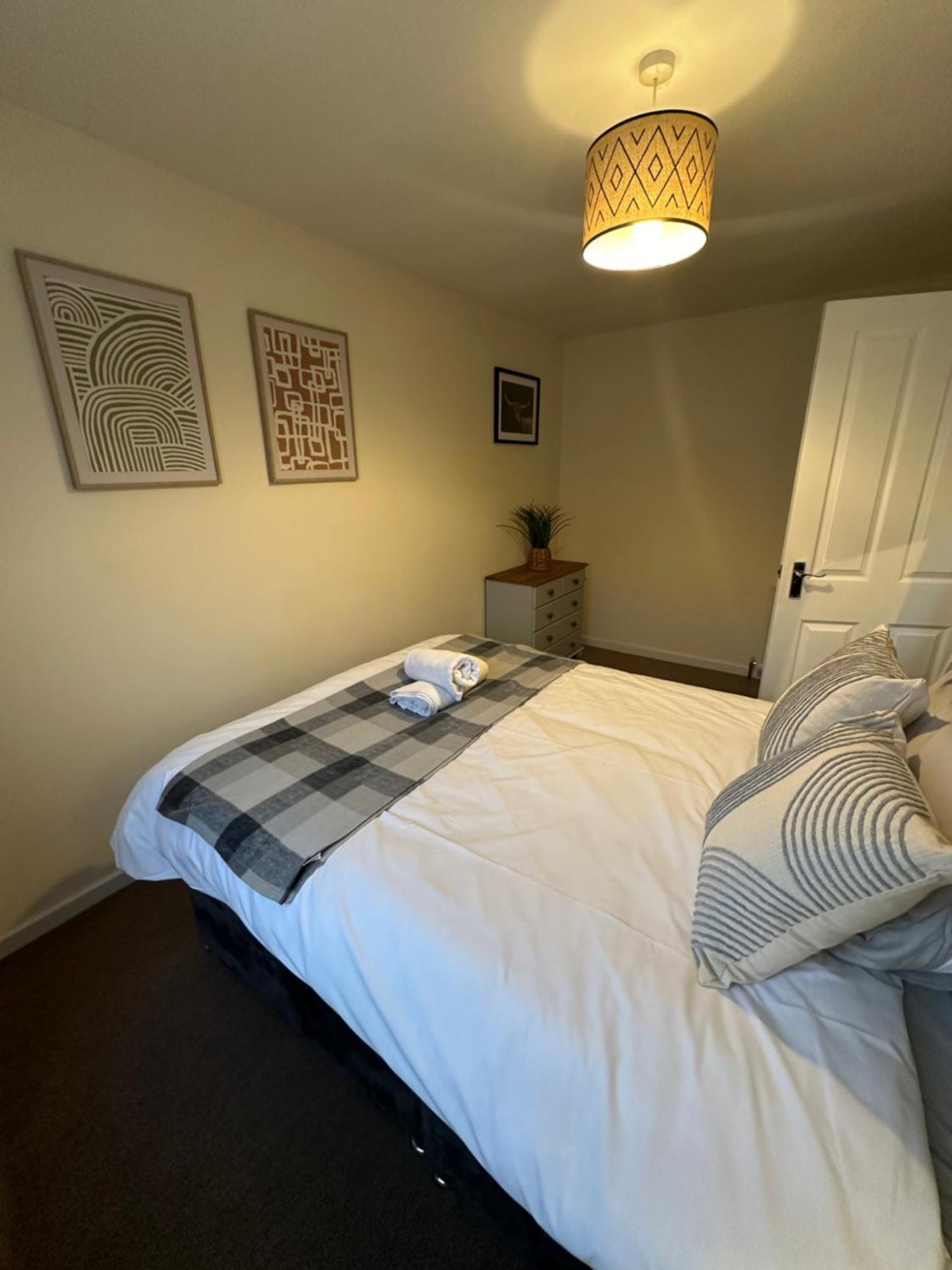 Spacious 3 Bedroom Flat Close To City Center Dalneigh エクステリア 写真