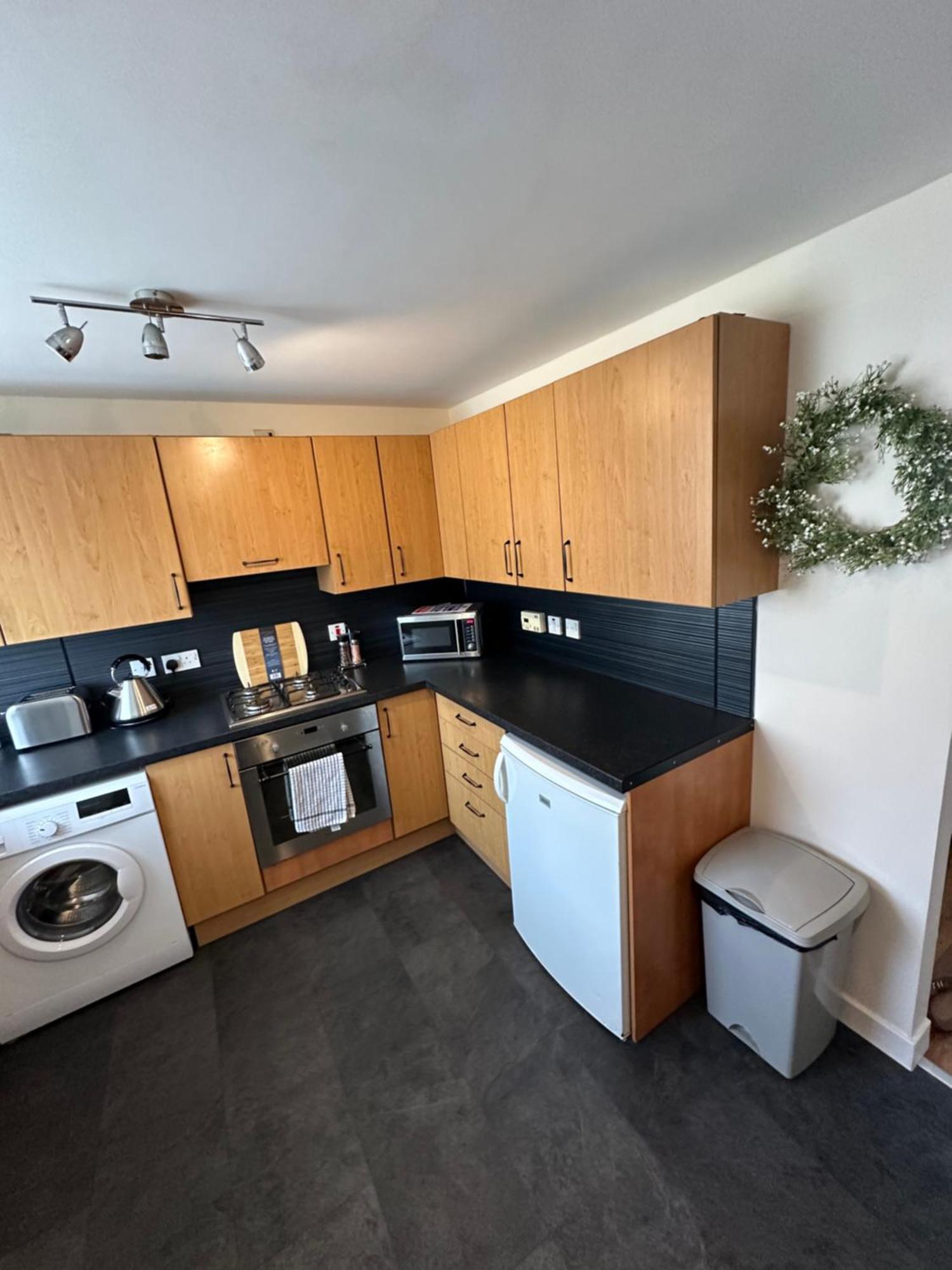 Spacious 3 Bedroom Flat Close To City Center Dalneigh エクステリア 写真